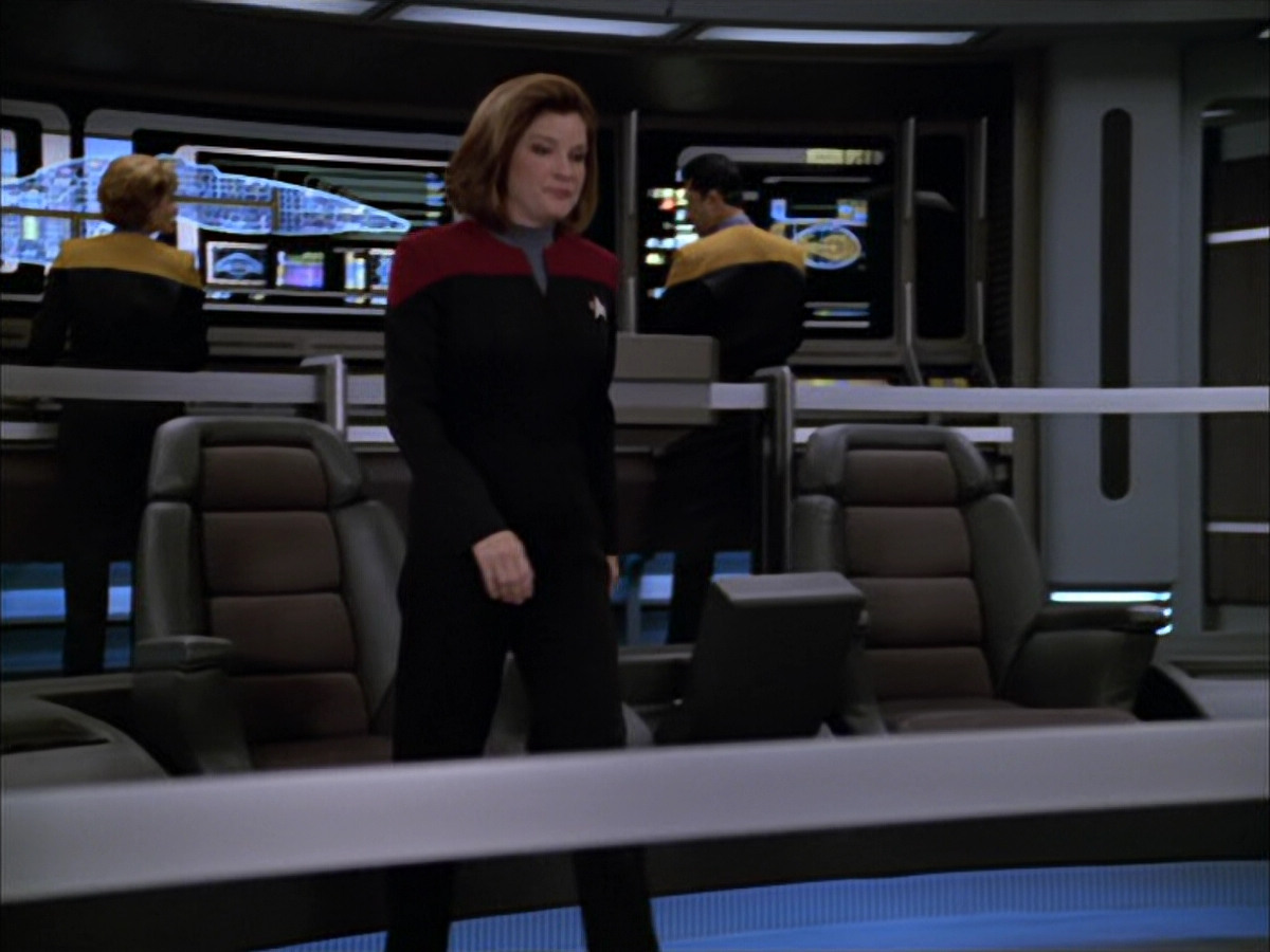 extant_StarTrek_VOY_5x05-OnceUponATime_03510.jpg