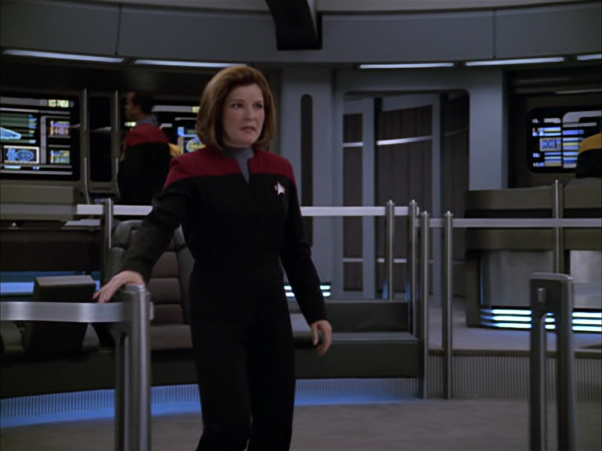extant_StarTrek_VOY_5x05-OnceUponATime_03514.jpg