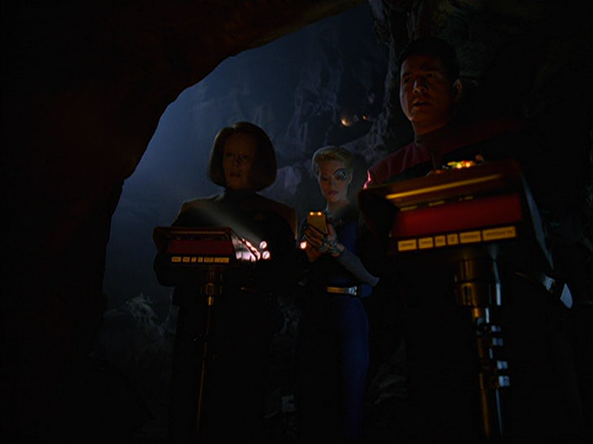extant_StarTrek_VOY_5x05-OnceUponATime_03527.jpg
