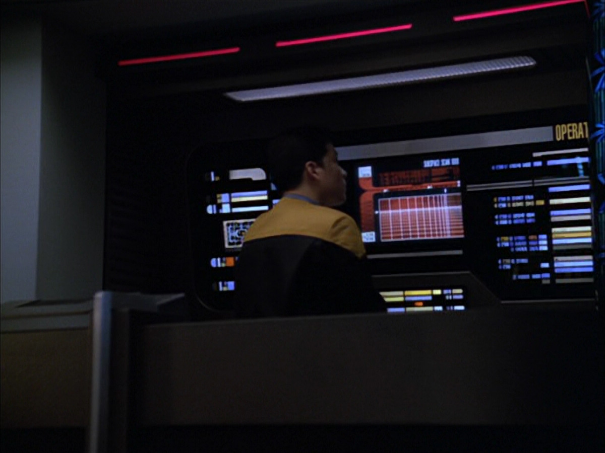 extant_StarTrek_VOY_5x05-OnceUponATime_03542.jpg