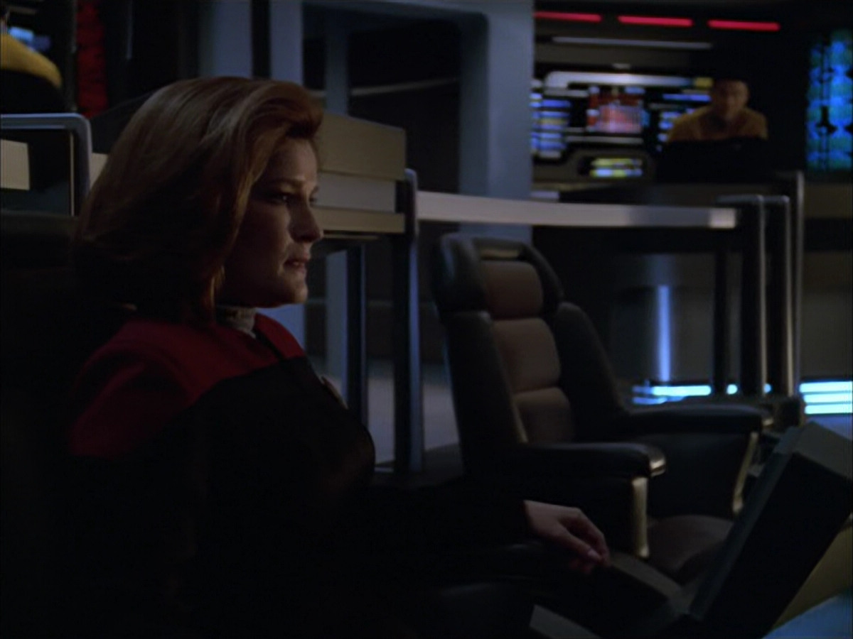 extant_StarTrek_VOY_5x05-OnceUponATime_03637.jpg