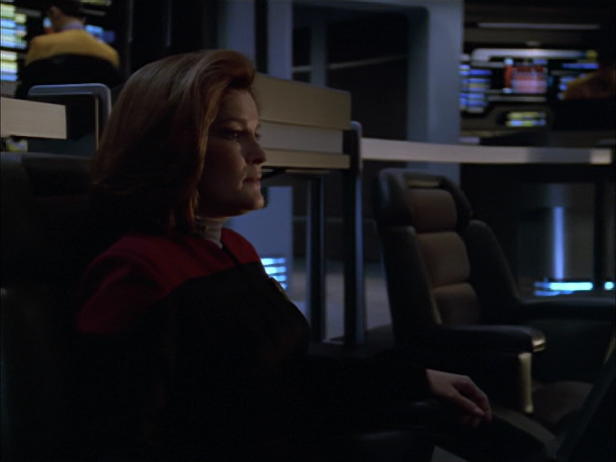 extant_StarTrek_VOY_5x05-OnceUponATime_03638.jpg