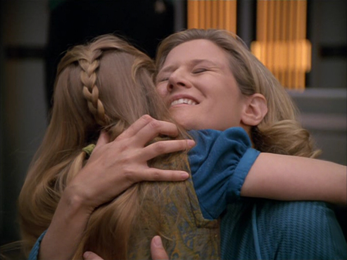 extant_StarTrek_VOY_5x05-OnceUponATime_03669.jpg