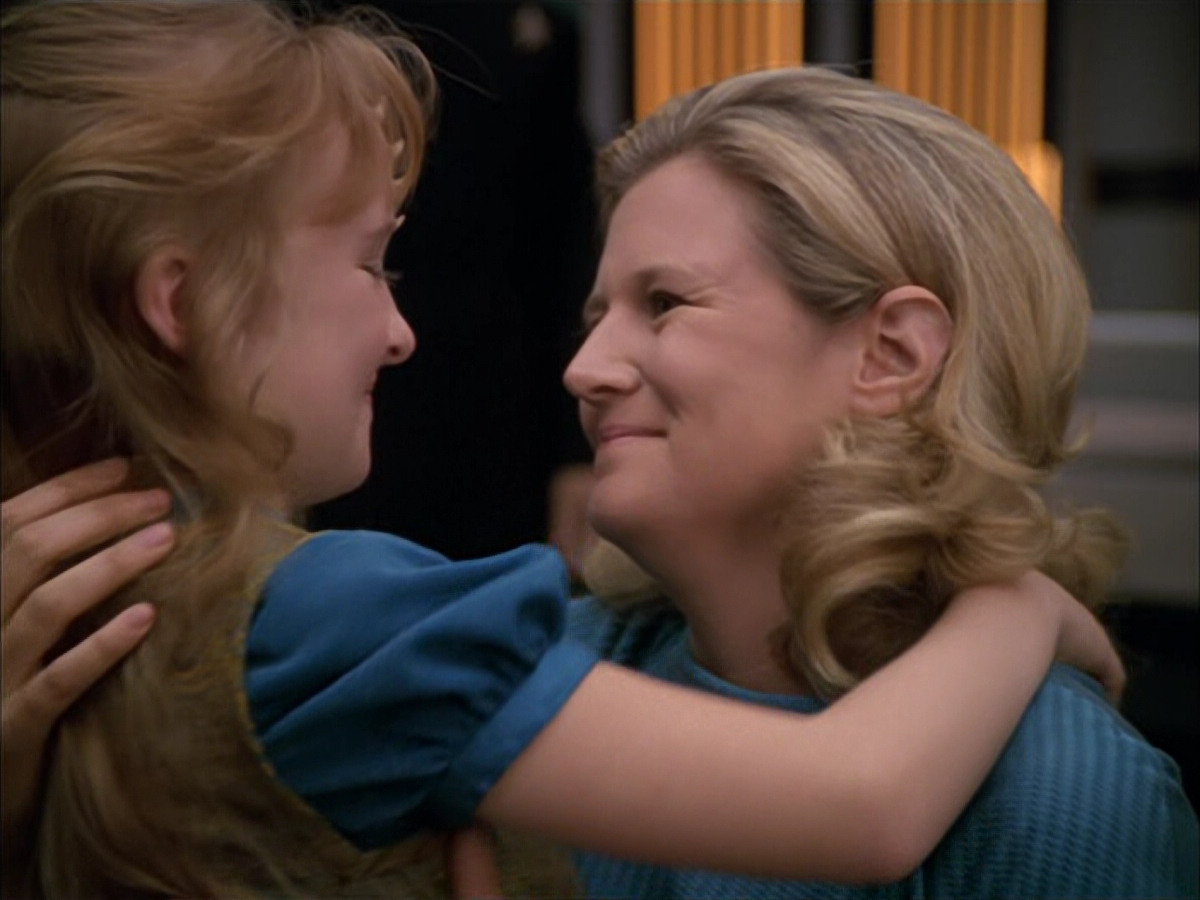 extant_StarTrek_VOY_5x05-OnceUponATime_03677.jpg