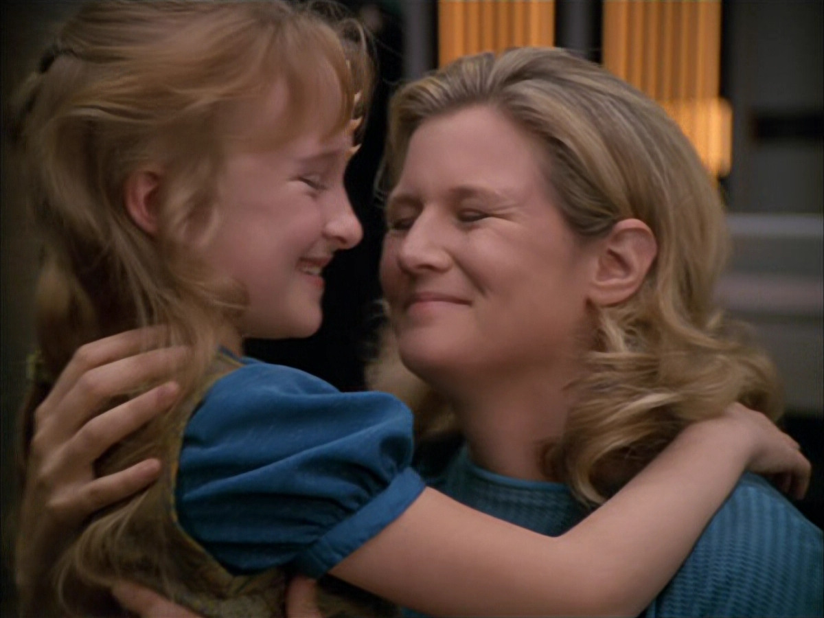 extant_StarTrek_VOY_5x05-OnceUponATime_03679.jpg