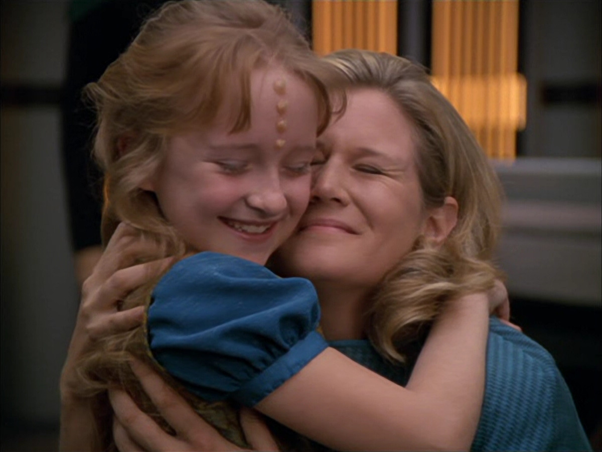 extant_StarTrek_VOY_5x05-OnceUponATime_03681.jpg