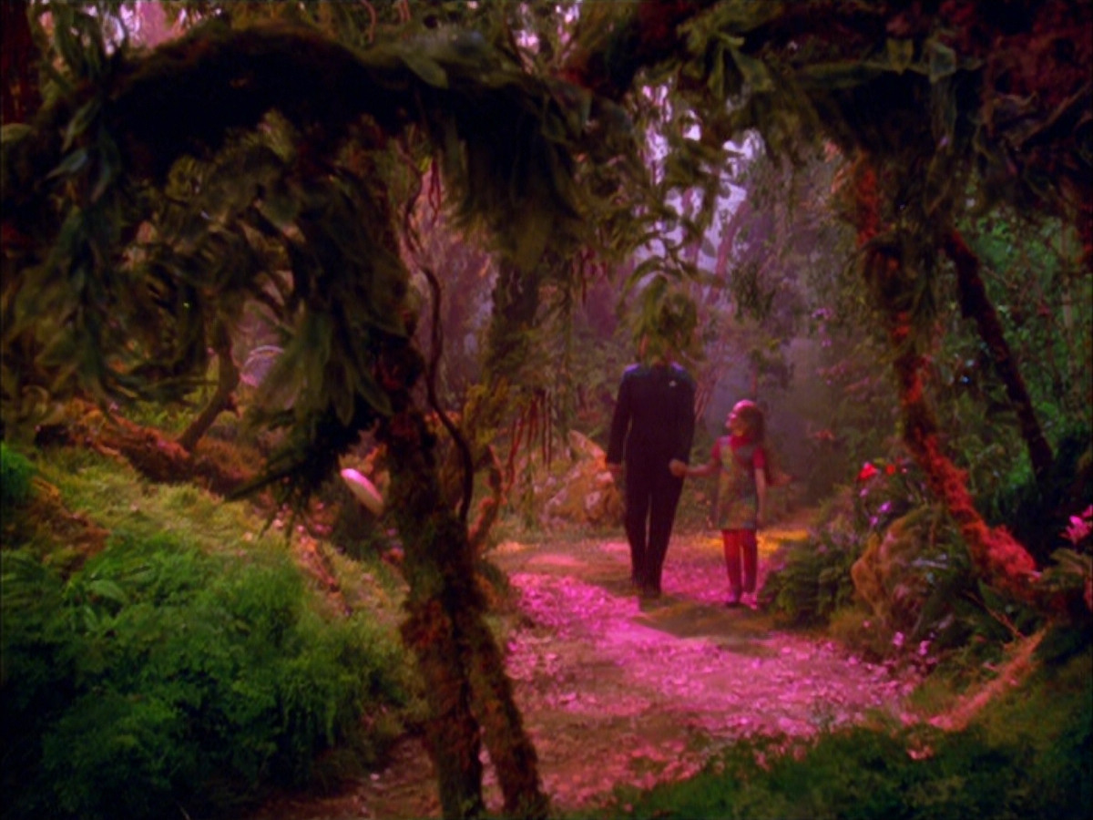extant_StarTrek_VOY_5x05-OnceUponATime_03694.jpg