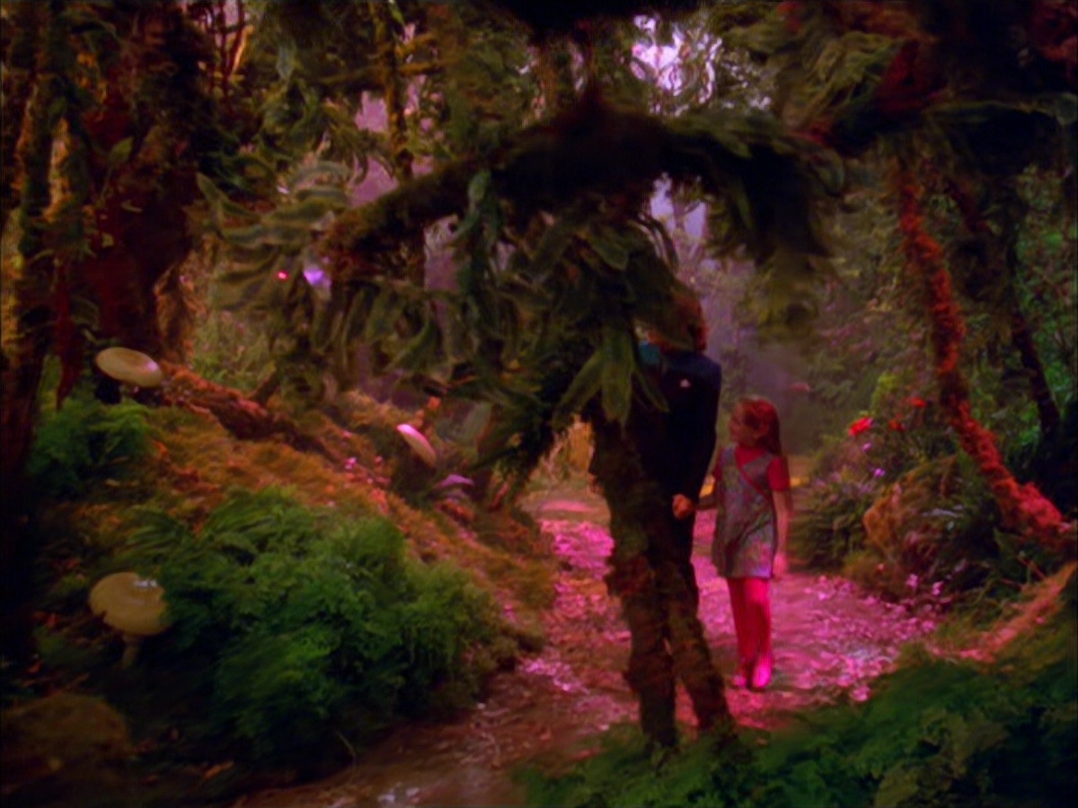 extant_StarTrek_VOY_5x05-OnceUponATime_03699.jpg
