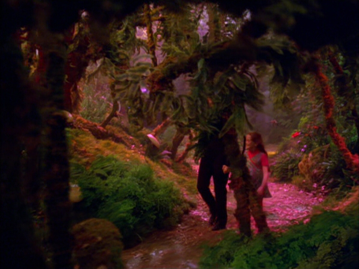 extant_StarTrek_VOY_5x05-OnceUponATime_03700.jpg