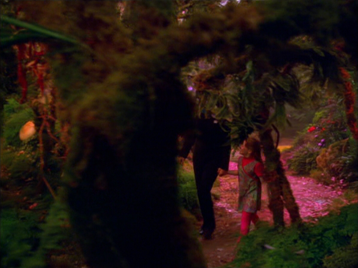extant_StarTrek_VOY_5x05-OnceUponATime_03701.jpg