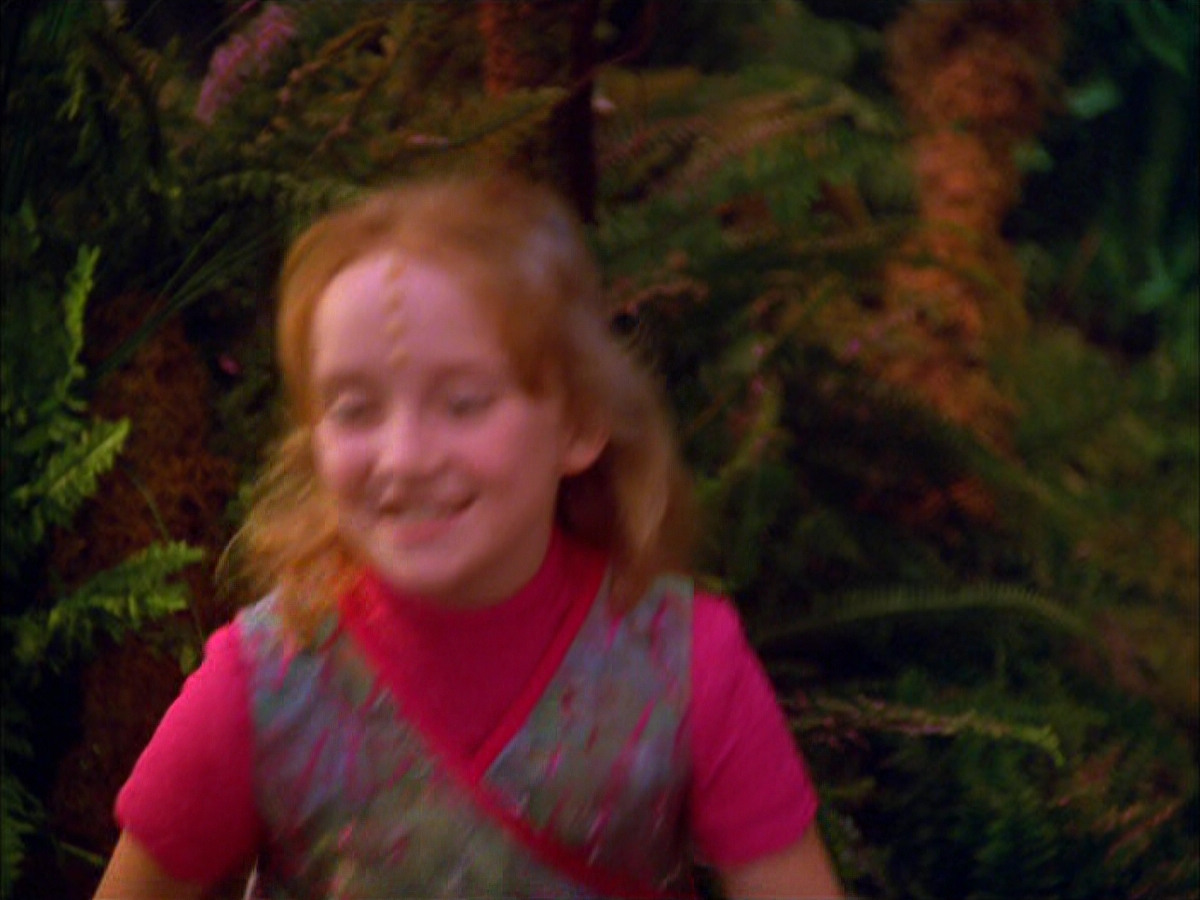extant_StarTrek_VOY_5x05-OnceUponATime_03745.jpg