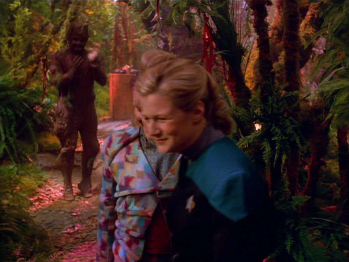 extant_StarTrek_VOY_5x05-OnceUponATime_03748.jpg