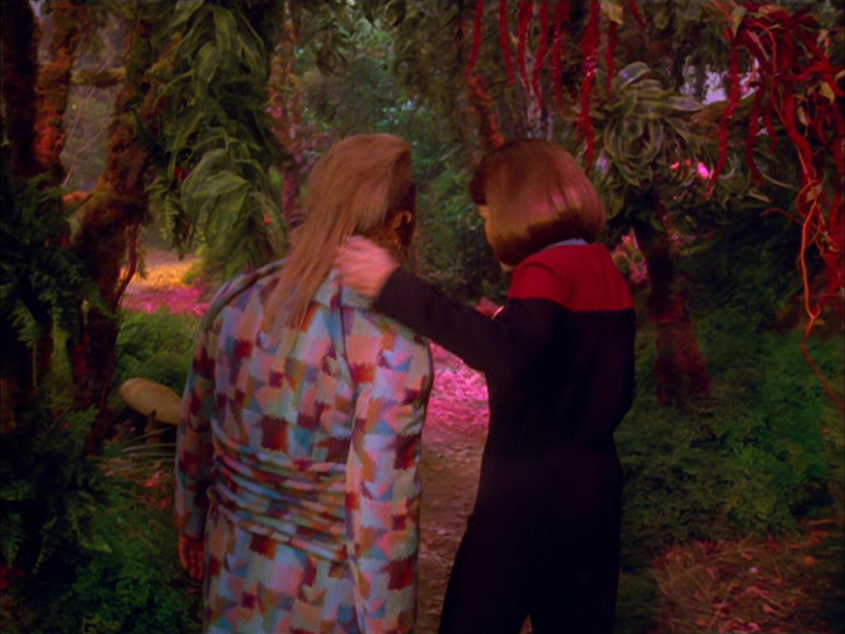 extant_StarTrek_VOY_5x05-OnceUponATime_03790.jpg