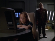 extant_StarTrek_VOY_5x05-OnceUponATime_00359.jpg