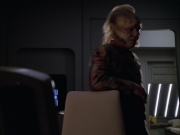 extant_StarTrek_VOY_5x05-OnceUponATime_00370.jpg