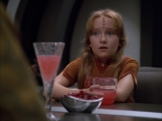 extant_StarTrek_VOY_5x05-OnceUponATime_00746.jpg