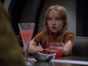 extant_StarTrek_VOY_5x05-OnceUponATime_00748.jpg