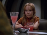 extant_StarTrek_VOY_5x05-OnceUponATime_00749.jpg