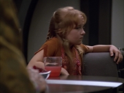 extant_StarTrek_VOY_5x05-OnceUponATime_00861.jpg