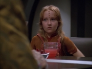 extant_StarTrek_VOY_5x05-OnceUponATime_00863.jpg