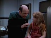 extant_StarTrek_VOY_5x05-OnceUponATime_01308.jpg