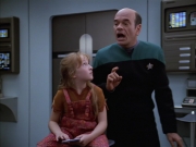 extant_StarTrek_VOY_5x05-OnceUponATime_01322.jpg