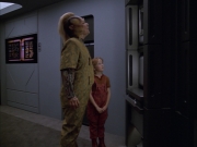 extant_StarTrek_VOY_5x05-OnceUponATime_01553.jpg