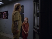 extant_StarTrek_VOY_5x05-OnceUponATime_01558.jpg