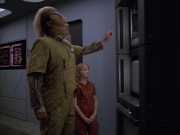 extant_StarTrek_VOY_5x05-OnceUponATime_01560.jpg