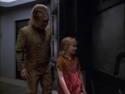 extant_StarTrek_VOY_5x05-OnceUponATime_01567.jpg