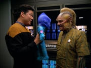 extant_StarTrek_VOY_5x05-OnceUponATime_01919.jpg