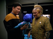 Filename=extant_StarTrek_VOY_5x05-OnceUponATime_01925.jpg
Filesize=231KiB
Dimensions=1200x900
Date added=Nov 12, 2019 extant_StarTrek_VOY_5x05-OnceUponATime_01925.jpg
