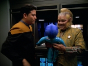 Filename=extant_StarTrek_VOY_5x05-OnceUponATime_01927.jpg
Filesize=213KiB
Dimensions=1200x900
Date added=Nov 12, 2019 extant_StarTrek_VOY_5x05-OnceUponATime_01927.jpg