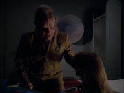 extant_StarTrek_VOY_5x05-OnceUponATime_02063.jpg