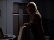 extant_StarTrek_VOY_5x05-OnceUponATime_02129.jpg