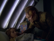 extant_StarTrek_VOY_5x05-OnceUponATime_02279.jpg