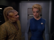 extant_StarTrek_VOY_5x05-OnceUponATime_02319.jpg