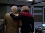 extant_StarTrek_VOY_5x05-OnceUponATime_02433.jpg