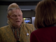 extant_StarTrek_VOY_5x05-OnceUponATime_02483.jpg