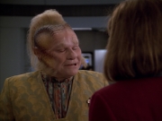 extant_StarTrek_VOY_5x05-OnceUponATime_02486.jpg
