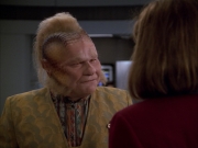 extant_StarTrek_VOY_5x05-OnceUponATime_02487.jpg