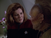 extant_StarTrek_VOY_5x05-OnceUponATime_02653.jpg