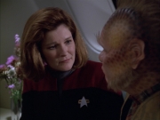 extant_StarTrek_VOY_5x05-OnceUponATime_02656.jpg
