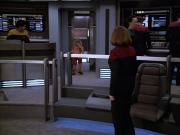 extant_StarTrek_VOY_5x05-OnceUponATime_02926.jpg