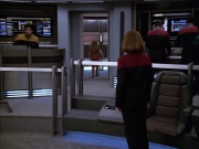 extant_StarTrek_VOY_5x05-OnceUponATime_02927.jpg
