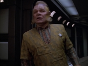 extant_StarTrek_VOY_5x05-OnceUponATime_02948.jpg