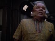 extant_StarTrek_VOY_5x05-OnceUponATime_02950.jpg