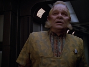 extant_StarTrek_VOY_5x05-OnceUponATime_02952.jpg