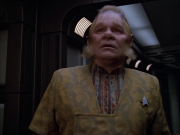 extant_StarTrek_VOY_5x05-OnceUponATime_02954.jpg