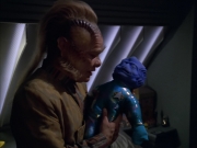 extant_StarTrek_VOY_5x05-OnceUponATime_02979.jpg
